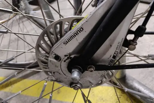 Shimano roller brakes locking